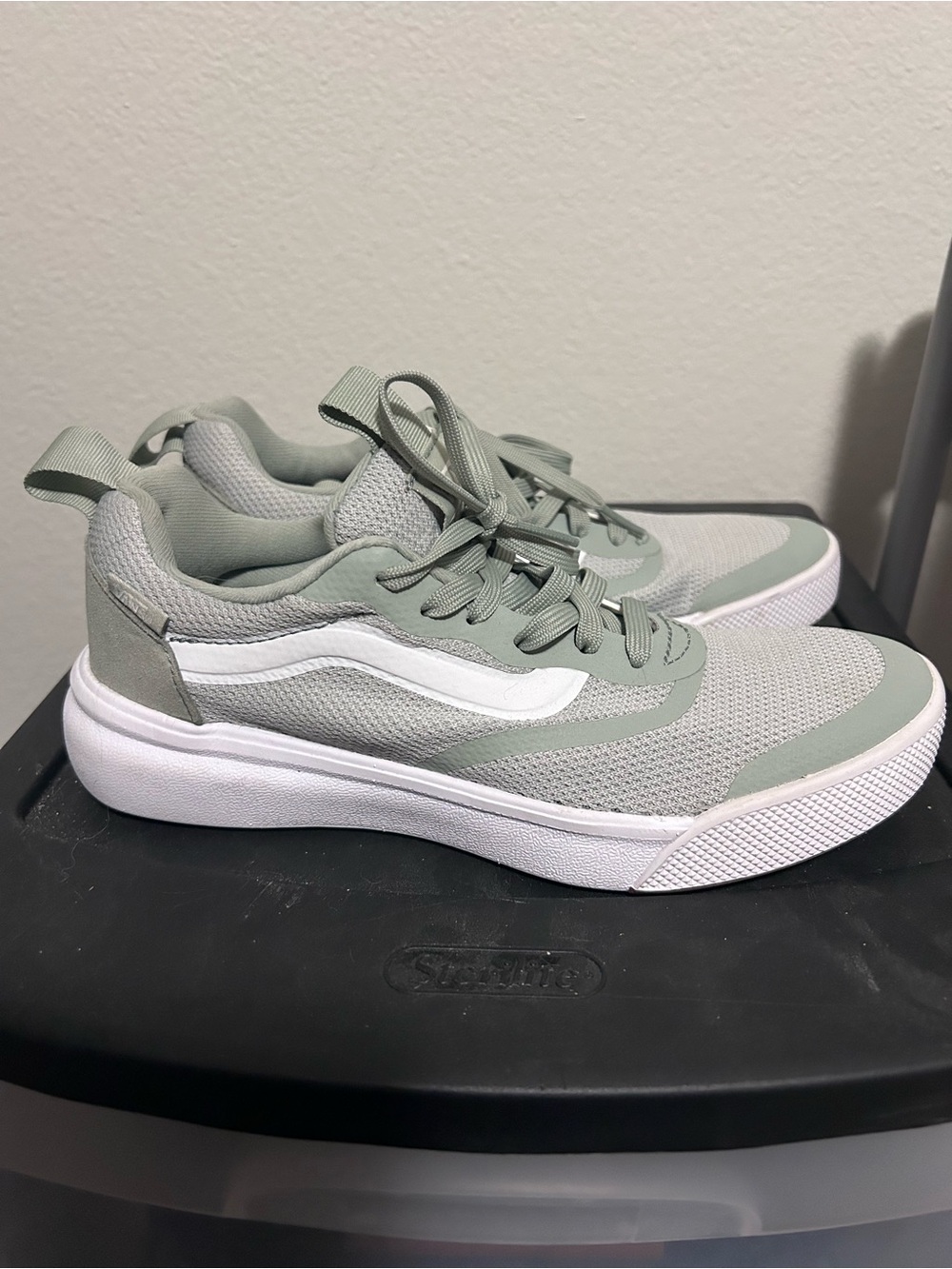 Vans UltraCush Lite Mint Sneakers Women’s size 7